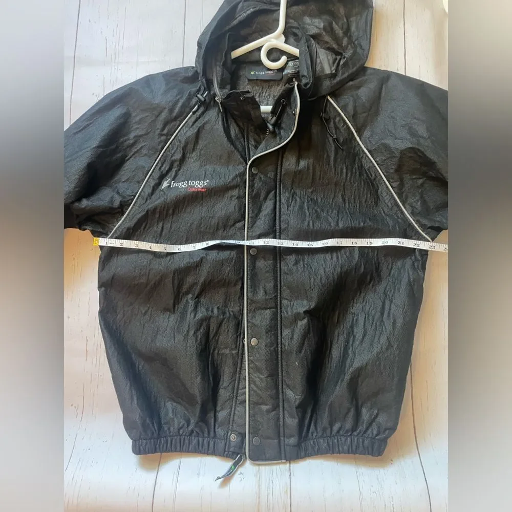 Frogg Toggs Classic Jacket perfect for rain. Has removable hood. Black. EUC